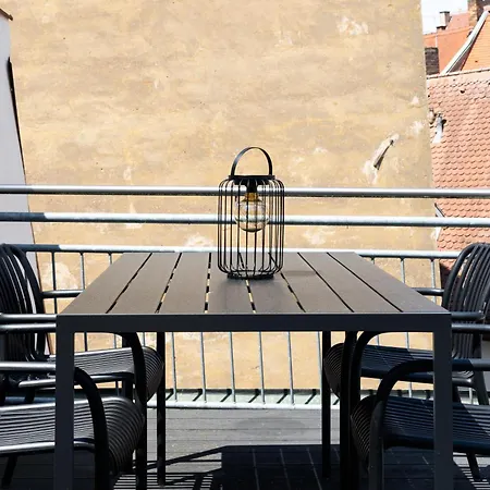 Апартаменты Altstadt Maisonette Mit Dachterasse In - H4 *